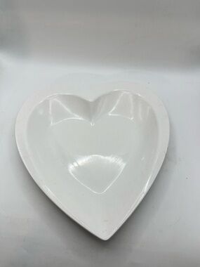 Bread + Butter Brand Oslo White Heart-Shaped Ceramic Dish
